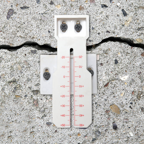 Concrete Crack Displacement Monitor